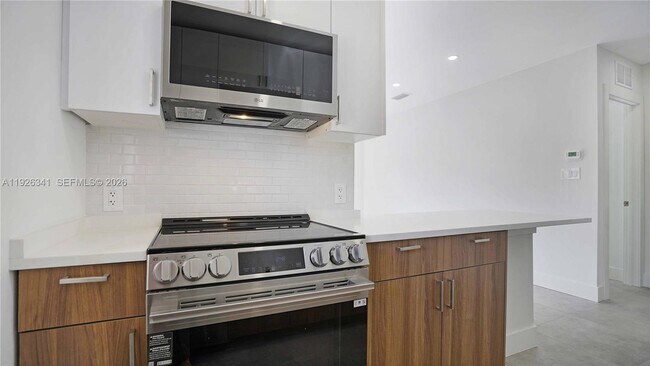 Building Photo - 1119 W Las Olas Blvd