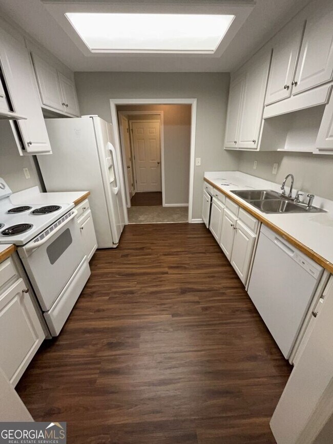 Building Photo - 1302 Manning Way