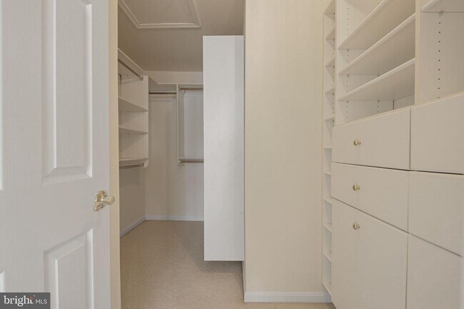 Building Photo - 46186 Aisquith Terrace