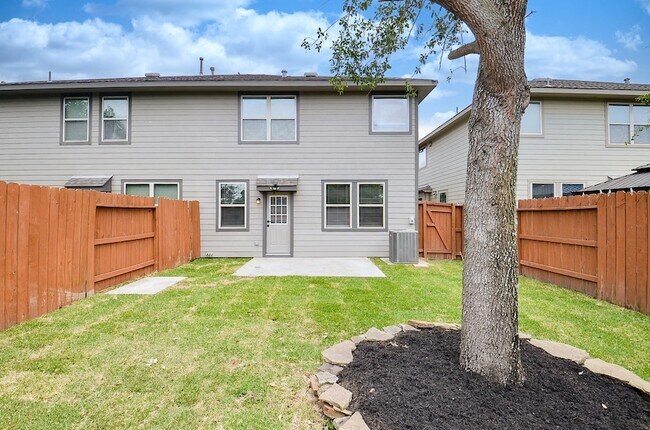Building Photo - 6458 Calgary Woods Ln