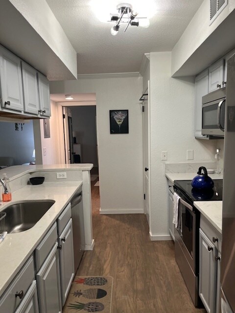 All-Inclusive Furnished 1 Bedroom 1 Bath with Office Center in Bay Club- 2 miles Sullivan's Island - 1481 Center St Ext