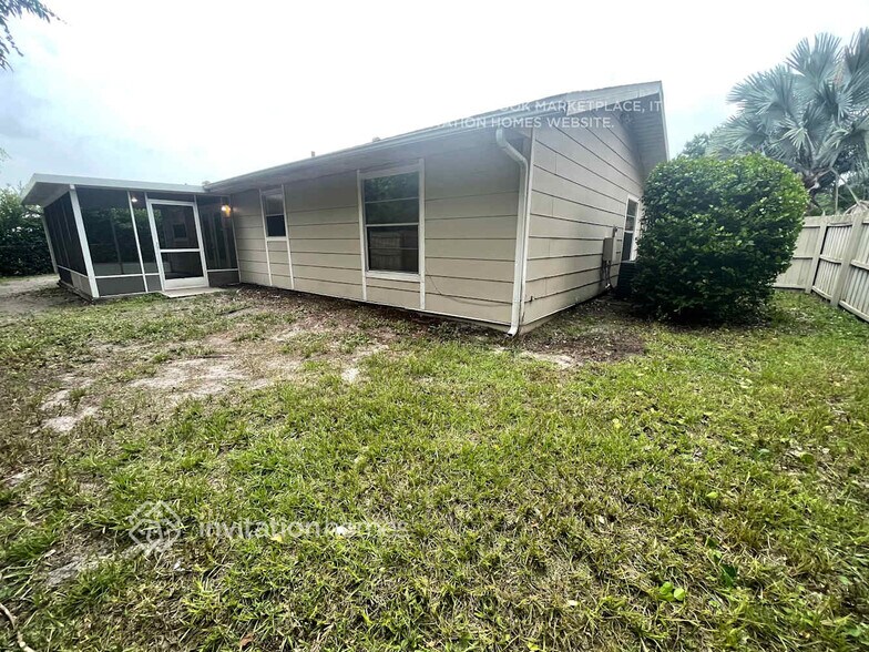 Building Photo - 15732 Treasure Island Ln