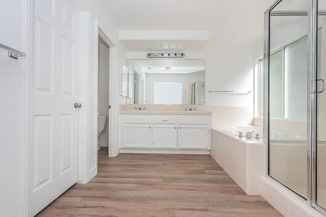 Building Photo - 1167 Meadow Lake Dr