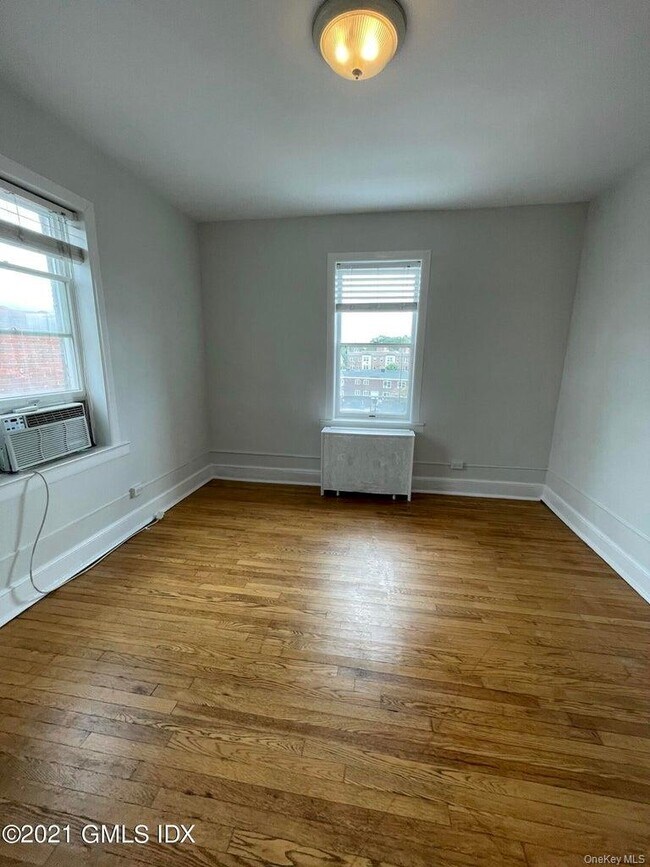 Building Photo - 271 Greenwich Ave