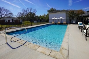 Building Photo - Winding Creek