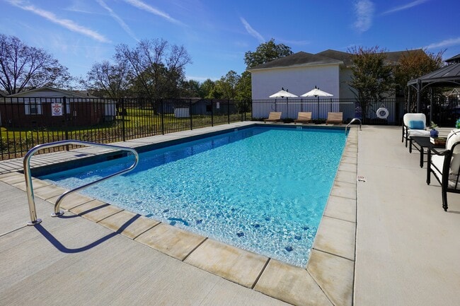 Building Photo - Winding Creek