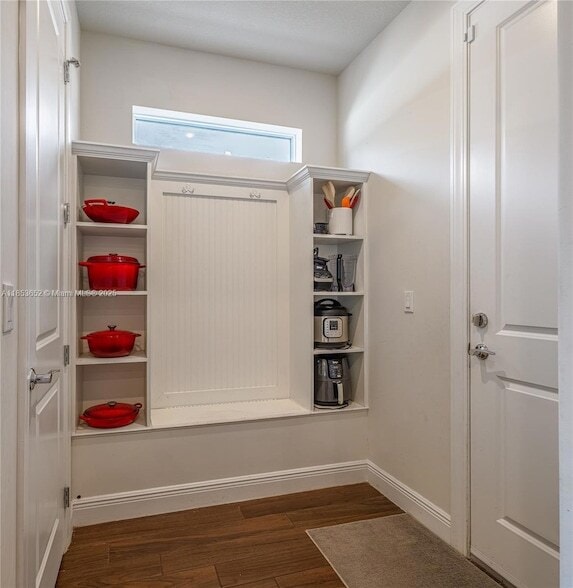 Building Photo - 4658 Greenway Dr
