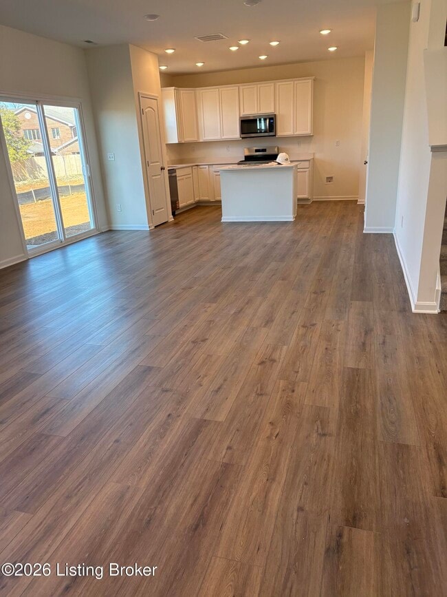 Building Photo - 6814 Oak Rock Dr