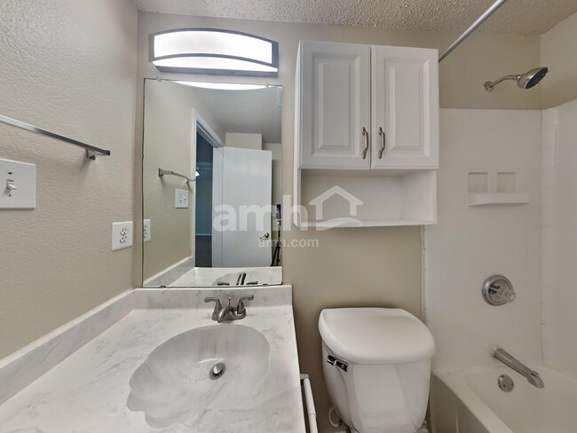 Building Photo - 1809 Rybovich Ln