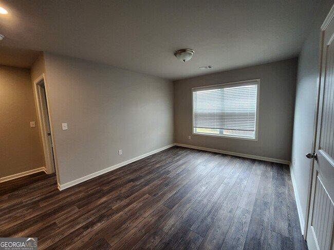 Building Photo - 4675 Dandelion Wy