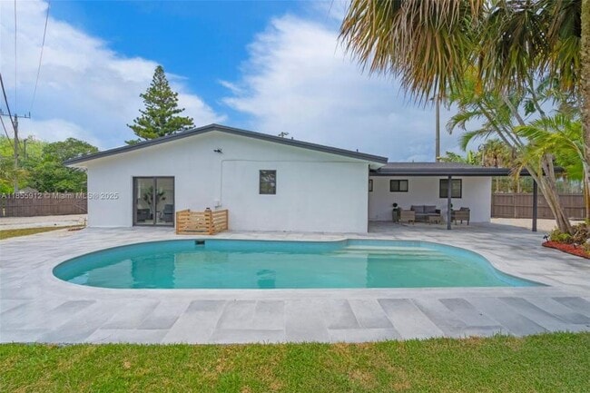Building Photo - 4 bedroom in Ft Lauderdade FL 33312