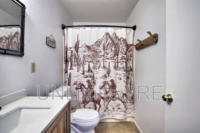 Building Photo - 37339 Buckskin Cir