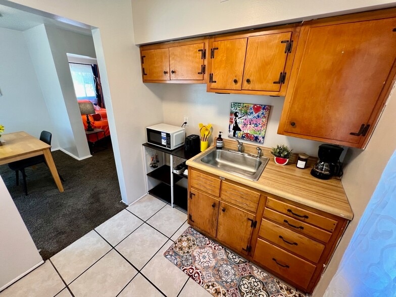 Building Photo - 758 Wilbud Dr