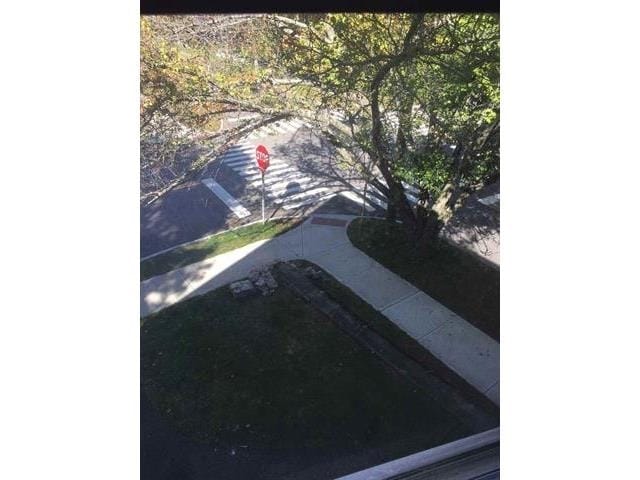 Building Photo - 204 Rockland St