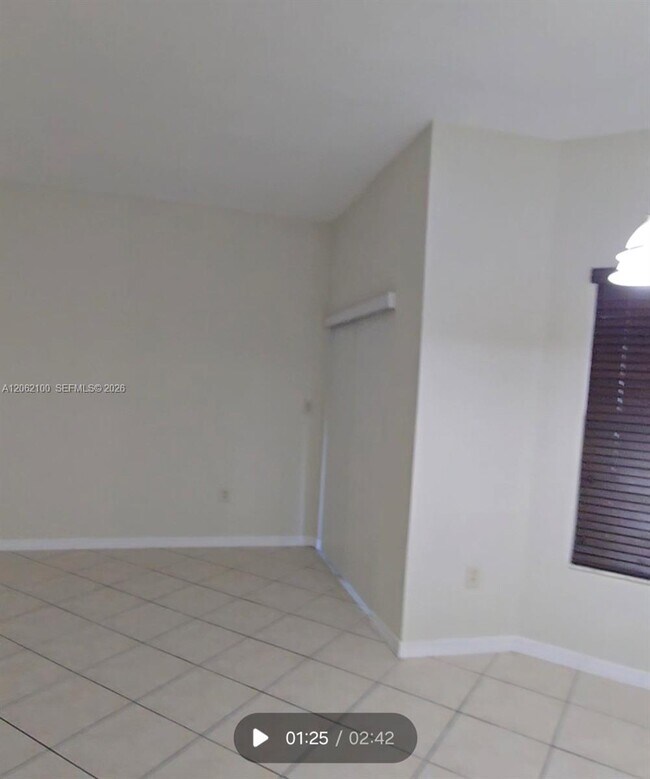 Building Photo - 4917 SW 141st Ave