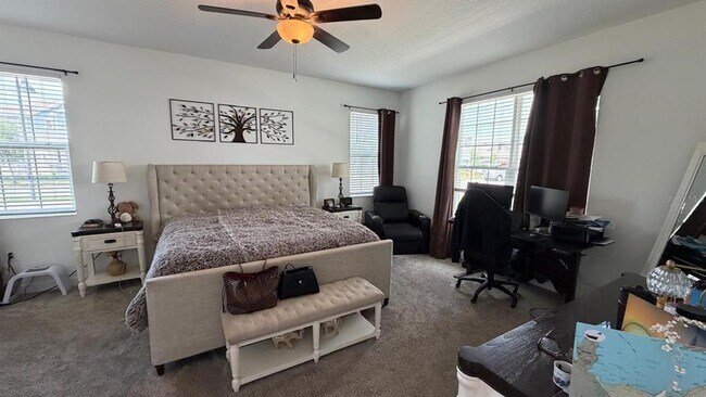 Building Photo - 11200 Listening Dr