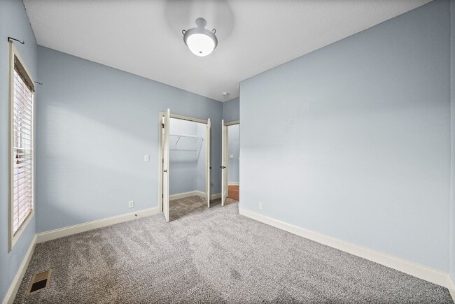 Building Photo - 3 Bedroom 2 Bath Pet Friendly Home For Rent!