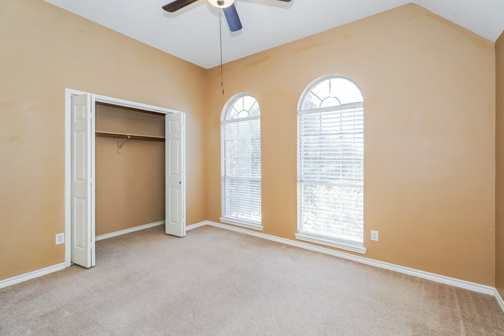 Building Photo - 2680 Hillside Dr