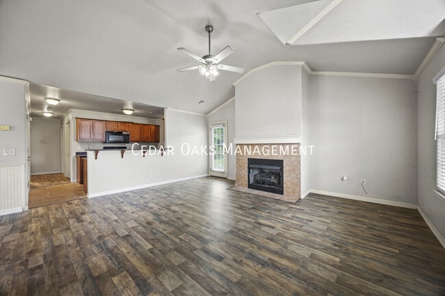 Building Photo - 1308 S C Ct
