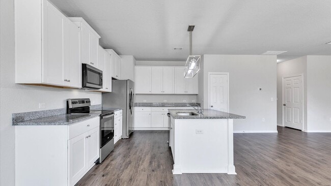 Building Photo - FREEDOM HILLS