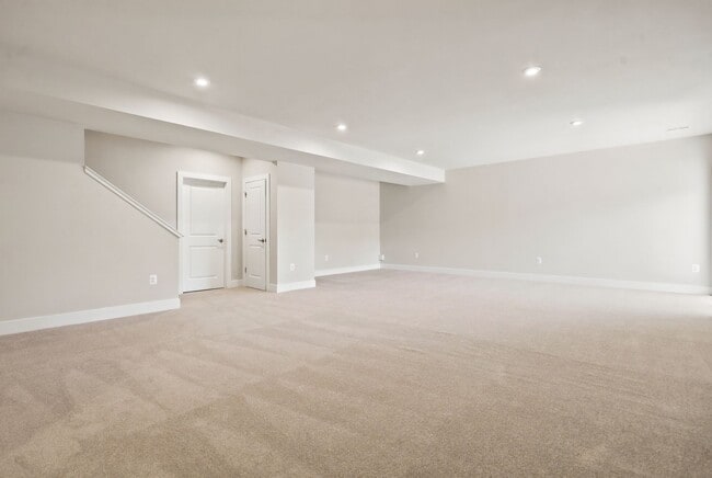 Building Photo - 625 Lipizzan Dr SW