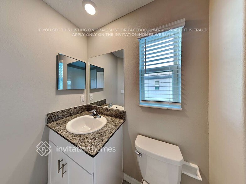 Building Photo - 8477 Campus Woods Way