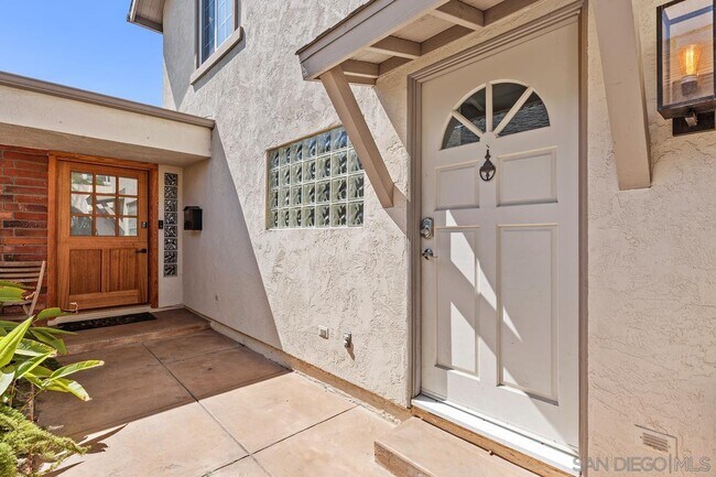 Building Photo - 655 Solana Glen Ct
