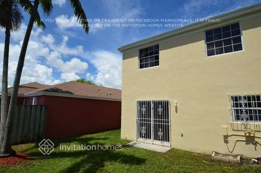 Building Photo - 14002 SW 161 Terrace