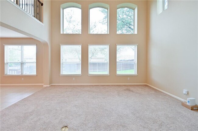 Building Photo - 100 Lake Mineral Wells Dr