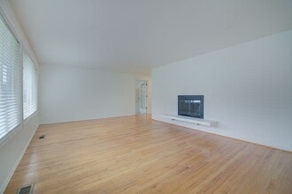 Building Photo - 3bd/1.5ba Mercer Island Home