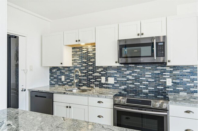 Building Photo - 1801 Lavaca St