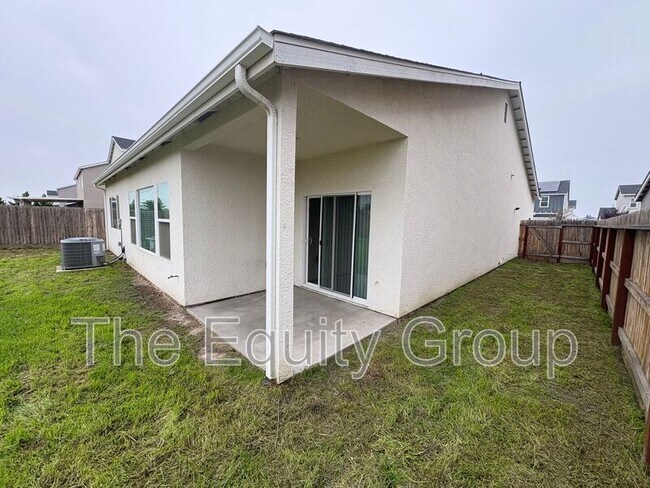 Building Photo - 217 E Tyler Ct