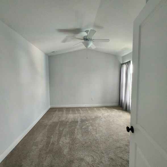 Building Photo - 6411 Coquina Island Cove