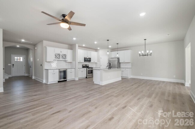 Building Photo - 2507 Lynbridge Dr