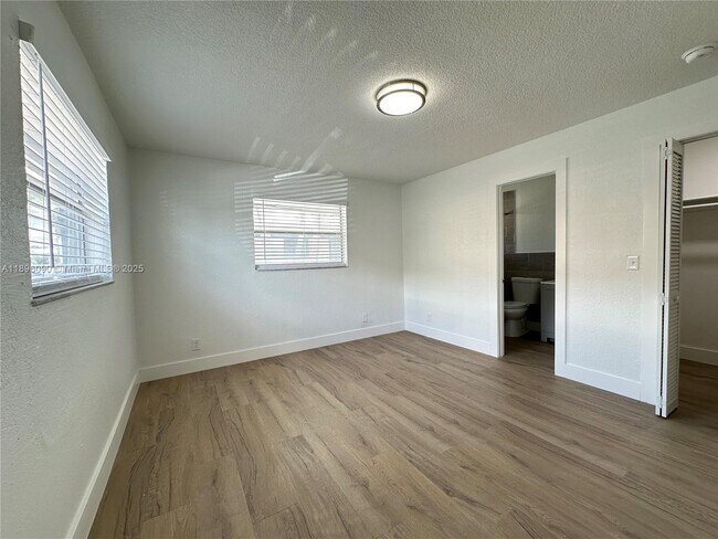 Building Photo - 116 NW 2nd Ave