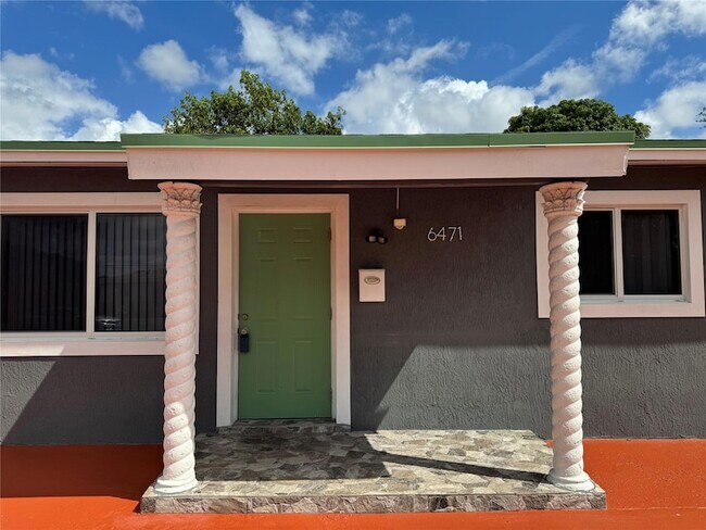 Building Photo - 6471 SW 27th Street