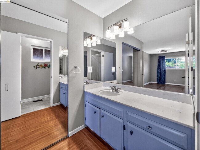 Building Photo - 2928 Rio Grande Dr