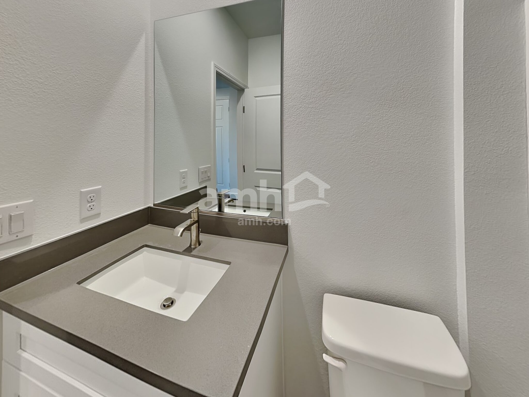 Building Photo - 296 Yasmin Daylily Pl