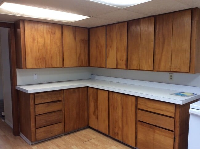 Building Photo - MOVE IN SPECIAL -  1/2 FIRST MONTHS RENT!!