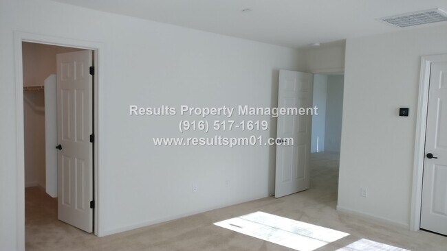 Building Photo - Lovely and Spacious 4 Bedroom Rocklin Home