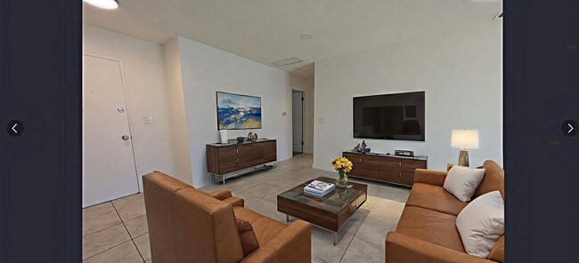 Building Photo - Newly Updated Spacious home avalible now!!!!
