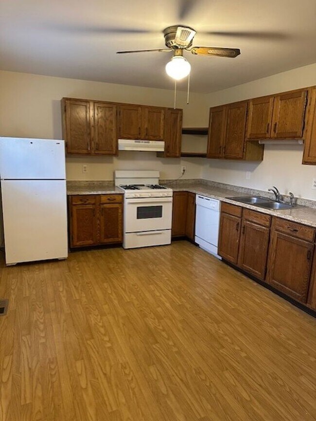 Building Photo - SCH1116