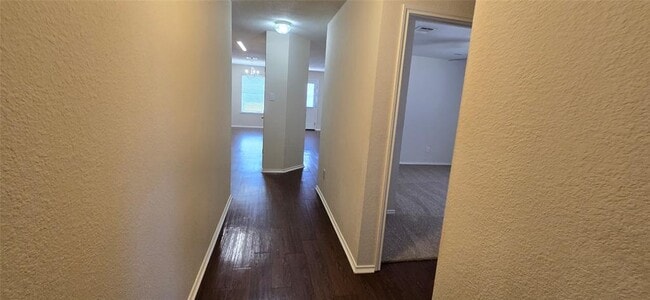 Building Photo - 911 Remington Dr