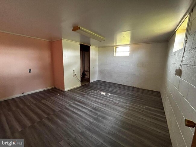Building Photo - 525 Azalea St
