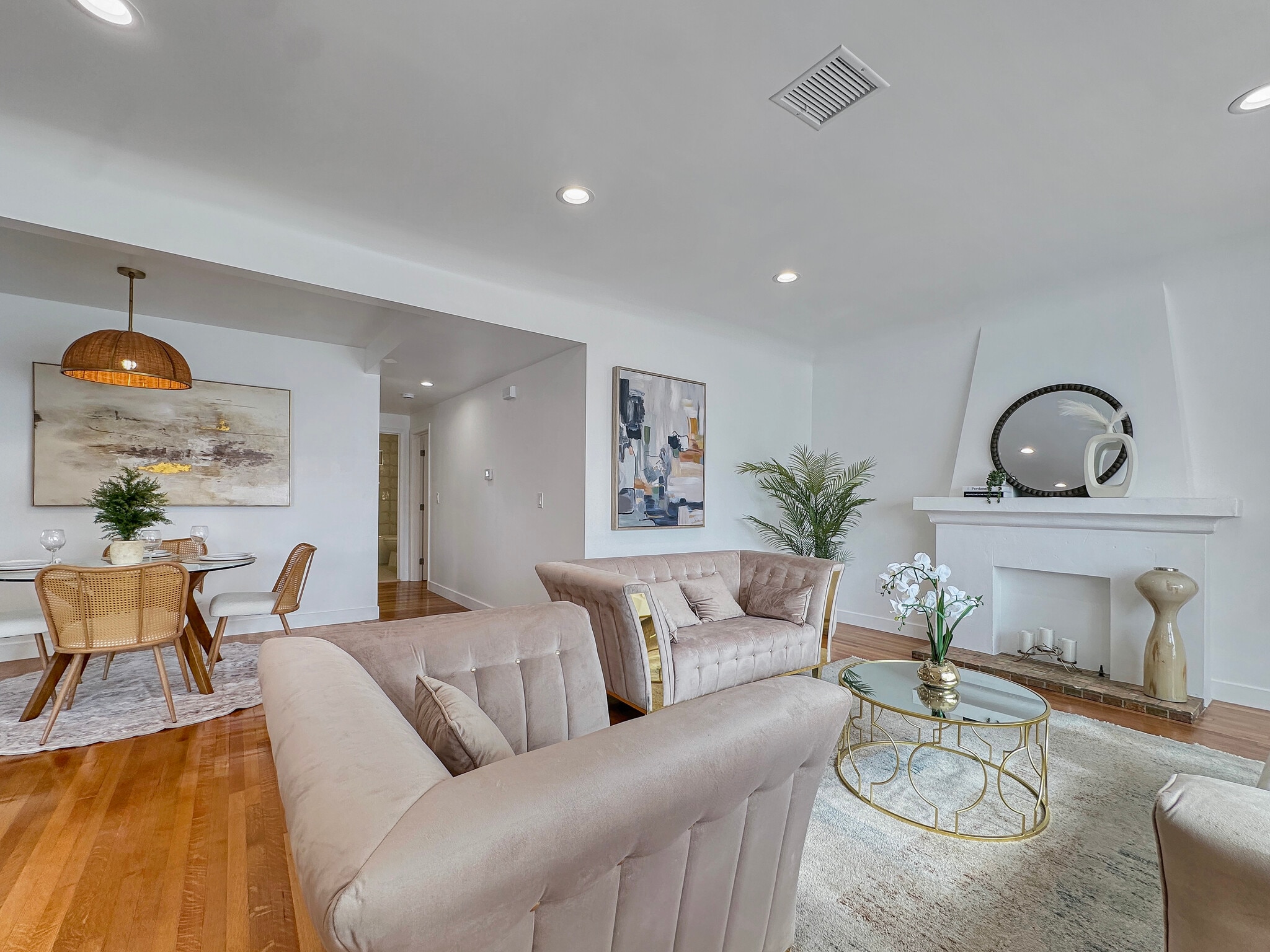 Building Photo - 4523 Saturn St