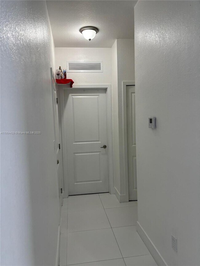 Building Photo - 30806 SW 192nd Ave