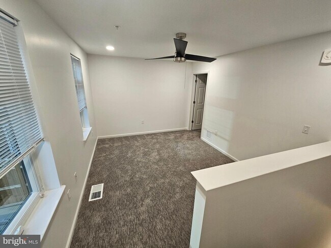 Building Photo - 200 Hamilton Ave