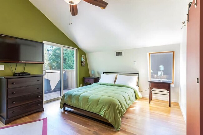 Building Photo - 32 Michaels Rd