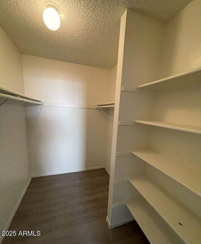 Building Photo - 6531 N 67th Ave