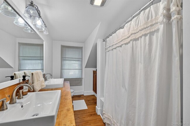 Building Photo - 322 NY-94